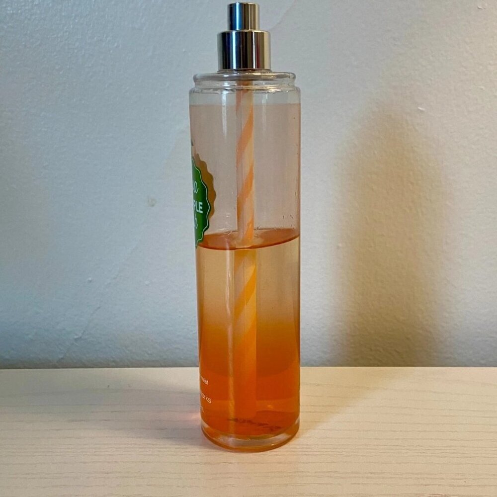 Bath Body Works Guava Pineapple Splash Mist Body Spray Perfume 7.6 FL OZ *50%* - Picture 3 of 4